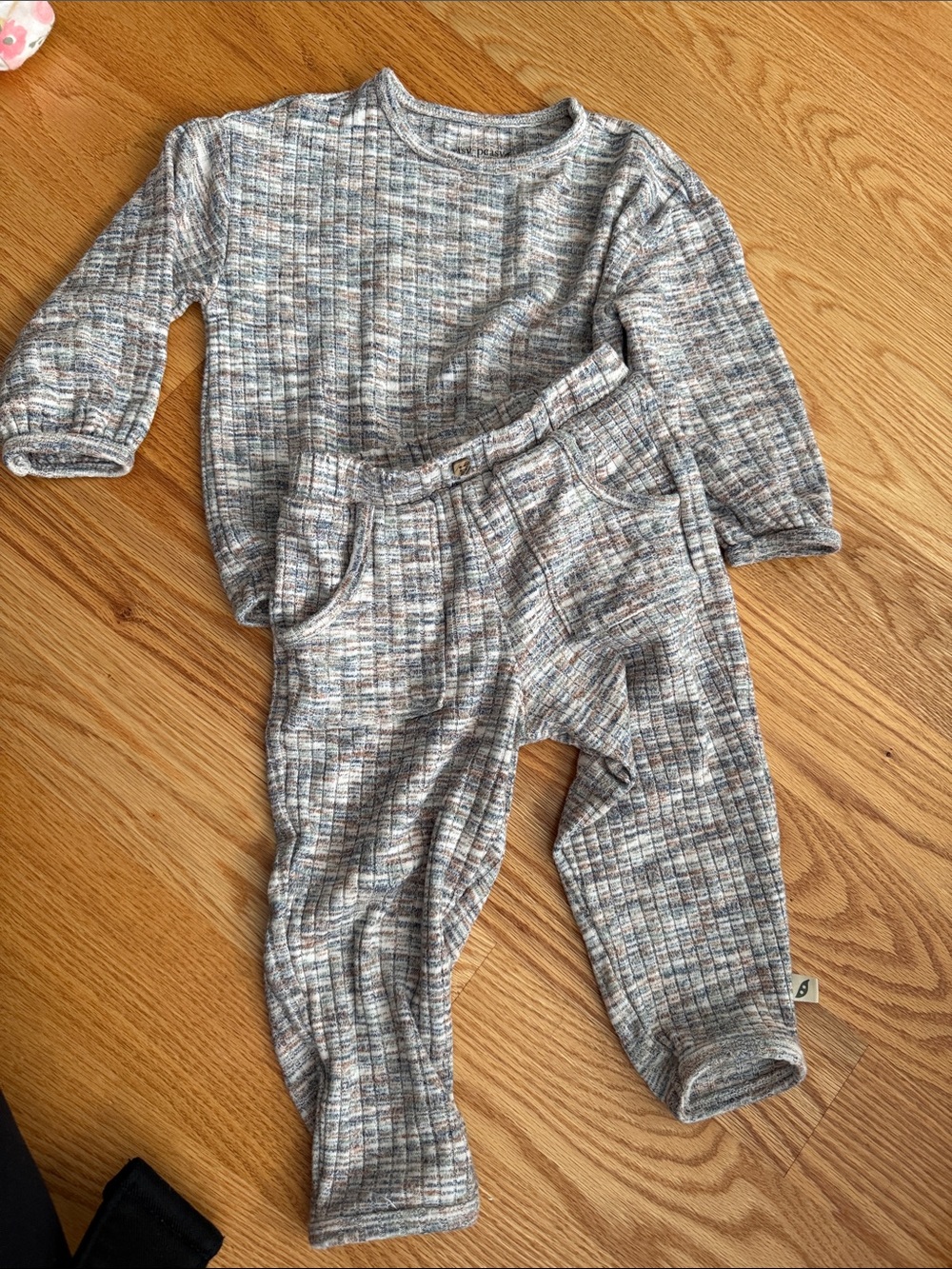Kids Ribbed Matching Set in Heathered Gray